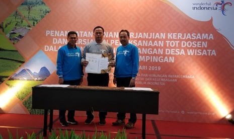 UBSI bekerja sama dengan Kementerian Pariwisata. 