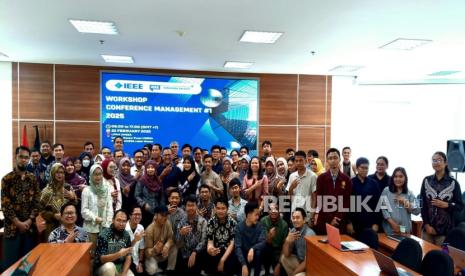 UBSI mengikuti Workshop Conference Management pertama di tahun 2025 yang diselenggarakan oleh Institute of Electrical and Electronics Engineers (IEEE) – Indonesia Section (IS) berlangsung di Ruang LPPM Lantai 6 Gedung Rektorat Universitas Negeri Surabaya, pada Sabtu (22/2). 