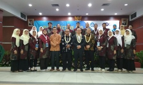 UHAMKA menggelar Public Lecture yang mengusung tema Sistem pendidikan tinggi di Malaysia dan Collaborative Meeting di FKIP UHAMKA 