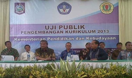 Uji publik kurikulum 2013 di Uiversitas Mataram