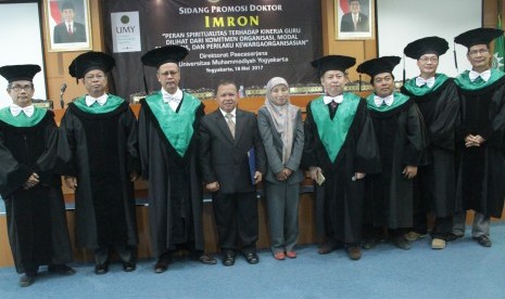  Ujian  Promosi Doktor Psikologi Pendidikan  Islam Program Pasca Sarjana UMY.