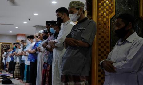 Sholat Tarawih di Masjid Raya Baiturrahmah, Denpasar, Bali  (ilustrasi). Pandemi Covid-19 dua tahun ini berdampak pada semaraknya masjid  