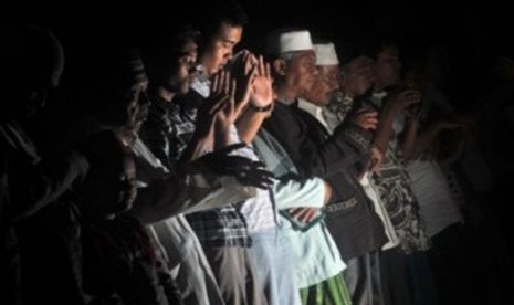 Kemenag Ajak Warga Gelar Sholat Gerhana Bulan, Ini Tata Caranya