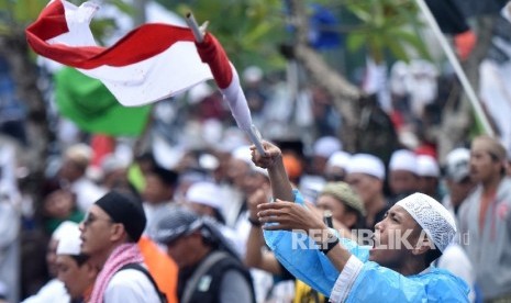 Nurcholis Madjid bedakan konsep sekularisme dan sekularisasi, Ilustrasi