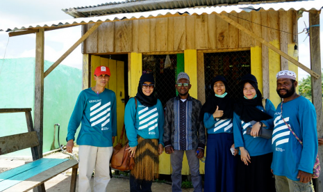 UMY berikan bantuan dan pendampingan kepada warga Desa Wormon  Kokoda, Sorong, Papua Barat, Ahad (21/9) lalu. Bantuan ini guna  meningkatkan perekonomian warga setempat. 