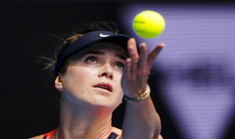 Unggulan kelima Elina Svitolina menang dua set 6-4, 6-0 atas Yulia Putintseva pada babak ketiga Australian Open, Sabtu (13/2).