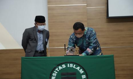 Unisba secara resmi membuka program studi (Prodi) baru yaitu Doktor Ilmu Komunikasi dan Magister Akuntansi yang ditandai dengan Launching yang dilaksanakan  di Aula Unisba, Rabu (23/03).