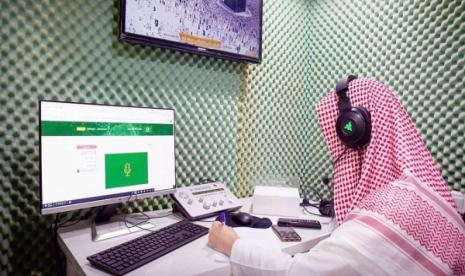 Unit Bahasa dan Terjemahan Masjidil Haram telah menyampaikan pesan dua masjid suci ke seluruh dunia dalam berbagai bahasa melalui platform digital Al-Haramain dan frekuensi radio FM. Masjidil Haram Siarkan 720 Jam Pesan Ramadhan dalam Berbagai Bahasa