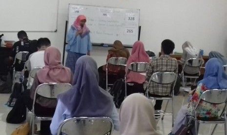 Unit Bahasa IPB menjadi salah satu pelaksana tes TOEFL.