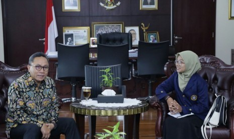 Unit Kegiatan Mahasiswa (UKM) Tapak Suci Institut Pertanian Bogor (IPB) melakukan audiensi dengan Ketua MPR Zulkifli Hasan.