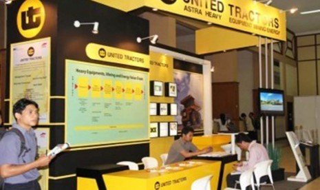 PT United Tractors Tbk. (UNTR) akan membagikan dividen interim untuk tahun buku 2022. Jumlah dividen yang dibagikan kepada para pemegang saham sebesar Rp 818 setiap saham atau totalnya mencapai Rp 3,05 triliun.