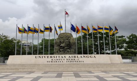 Universitas Airlangga (Unair). 