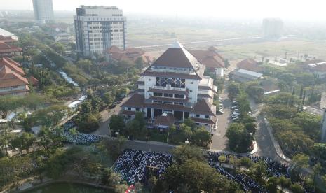 Universitas Airlangga, Surabaya.