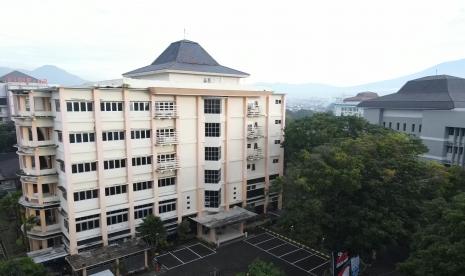  Universitas Brawijaya (UB) Malang