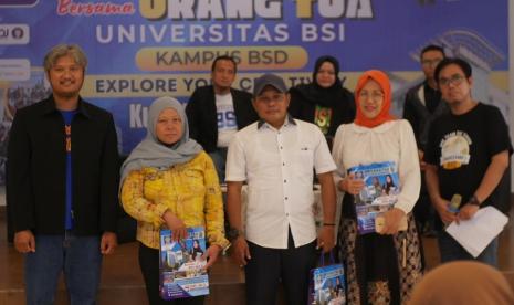 Universitas BSI (Bina Sarana Informatika) Kampus BSD membuat gebrakan seru dengan menggelar acara Bincang Kampus Bersama Orang Tua (BKOT).