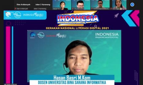 Universitas BSI (Bina Sarana Informatika) kampus Karawang menjadi tuan rumah bagi Seminar Gerakan Nasional Literasi Digital 2021. Kegiatan itu telah dilaksanakan secara daring melalui Zoom, pada Selasa (16/11).