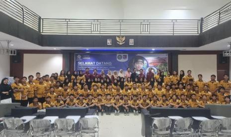 Universitas BSI (Bina Sarana Informatika) kampus Pontianak menerima kunjungan industri dari SMK Negeri 1 Sambas.