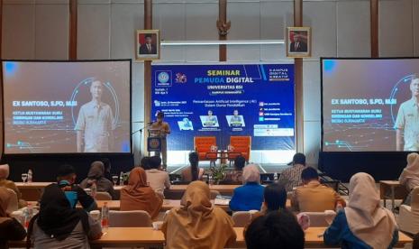 Universitas BSI (Bina Sarana Informatika) kampus Solo menyelenggarakan Seminar Pemuda Digital dengan fokus pada pemanfaatan Artificial Intelligence (AI) dalam dunia pendidikan.