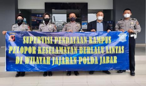 Universitas BSI (Bina Sarana Informatika) kampus Sukabumi terpilih menjadi Kampus Pelopor Berlalu lintas di wilayah hukum Polda Jawa Barat.