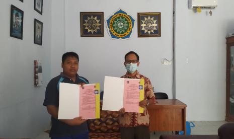 Universitas BSI (Bina Sarana Informatika) kampus Tegal jalin kerja sama dengan Pondok Pesantren Ahmad Dahlan Tegal. Kedua belah pihak telah menandatangani Memorandum of Understanding (MOU) pada Rabu, (2/5)