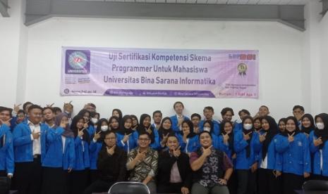 Universitas BSI (Bina Sarana Informatika) kampus Tegal tingkatkan kualitas mahasiswa melalui uji kompetensi programmer.