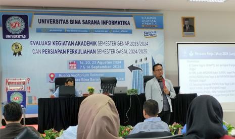 Universitas BSI (Bina Sarana Informatika) mengadakan kegiatan Evaluasi Kegiatan Akademik Semester Genap 2023/2024 dan Persiapan Perkuliahan Semester Gasal 2024/2025. Kegiatan ini digelar di Aula Universitas BSI Kramat 98 pada Jumat, 16 Agustus 2024.