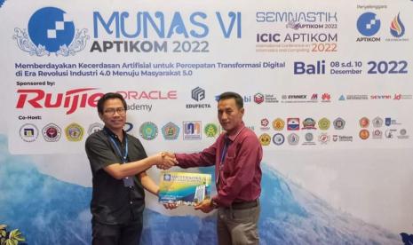 Universitas BSI (Bina Sarana Informatika) telah melakukan penandatanganan Memorandum of Understanding (MoU) bersama Universitas Teknologi Sumbawa.