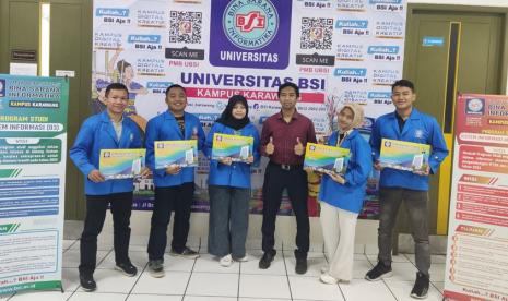 Universitas BSI Kampus Karawang melaksanakan ceremony penyerahan SK Beasiswa untuk mahasiswa/i Universitas BSI berprestasi.