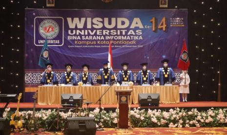 Universitas BSI pada tahun ini telah sukses meluluskan 3.947 mahasiswa.