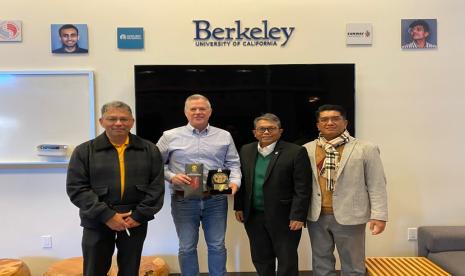 Universitas Indonesia (UI) mengunjungi University of California Berkeley (UCB) dan University of California Davis (UCD) sebagai bentuk penguatan kerja sama internasional. Di samping itu, langkah tersebut juga dilakukan dalam rangka memperluas cakupan kerja sama penelitian dan pendidikan dengan kedua universitas terkemuka di Amerika Serikat (AS) tersebut.