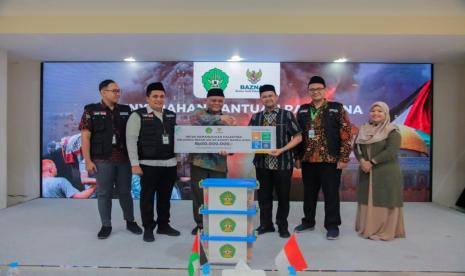 Universitas Islam Negeri (UIN) Ar-Raniry Banda Aceh menyalurkan infak kemanusiaan untuk Palestina melalui Badan Amil Zakat Nasional (Baznas) RI, senilai Rp 50 juta.