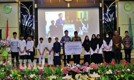 Universitas Muhammadiyah Jakarta (UMJ) mendapatkan kunjungan kehormatan dari Kedutaan Besar Cina di Indonesia, pada Kamis (6/4/2023). Pada kunjungan ini, Kedubes Cina memberikan santunan kepada Yatim dan Dhuafa di acara Buka Puasa Bersama dengan Pimpinan UMJ.