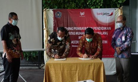 Universitas Muhammadiyah Malang (UMM) dan Bank Jatim meluncurkan inovasi sistem virtual account, Rabu (30/12). 