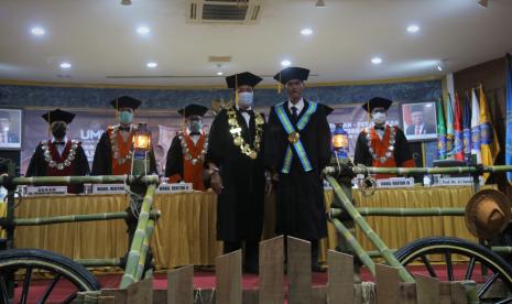 Universitas Muhammadiyah Malang (UMM) kembali mengukuhkan guru besar baru. Kali ini, Profesor Sutawi sukses dikukuhkan menjadi guru besar bidang peternakan.