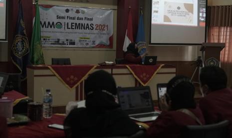 Universitas Muhammadiyah Malang (UMM) mengadakan Matriks Mathematics Olympiad (MMO) dan Lomba Esai Matematika Nasional (LEMNAS). 