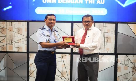 Universitas Muhammadiyah Malang (UMM) menjalin kerja sama dengan Tentara Nasional Indonesia Angkatan Udara (TNI AU) menyelenggarakan seminar ketahanan pangan dan pendandatanganan pernyataan bersama tentang ketahanan pangan. Kolaborasi yang dilaksanakan pada 16 Desember di Rayz UMM itu bertajuk Kemampuan Wilayah dalam mendukung Program Ketahanan Pangan & Makanan Bergizi.