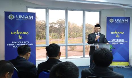 Universitas Muhammadiyah Malaysia (UMAM), satu-satunya Perguruan Tinggi Muhammadiyah (PTM) yang berlokasi di luar Indonesia, menyelenggarakan orientasi bagi mahasiswa S3 Batch Ke-2. Acara orientasi ini diikuti oleh mahasiswa dari berbagai negara, baik dari dalam negeri Malaysia maupun dari luar negeri, yang siap memulai perjalanan akademis di program doktoral UMAM.