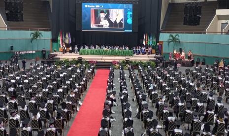 Universitas Muhammadiyah Prof DR HAMKA (Uhamka) menggelar Wisuda Magister, Sarjana, dan Ahli Madya  Tahun 2022 offline di Balai Sidang Jakarta Convention Center (JCC) Jakarta, Kamis (31/3).