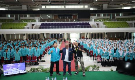 Universitas Muhammadiyah Surakarta (UMS) menggelar Masa Taaruf (Masta) Penyambutan Mahasiswa Baru (PMB) Batch II dengan tema Berkarya dan Bermartabat dalam Keberagaman, Sabtu (16/11/2024).