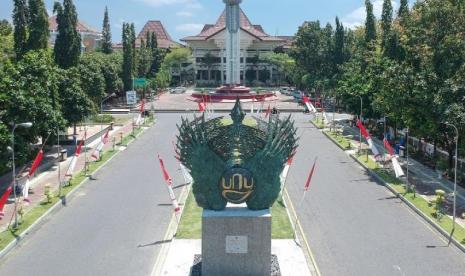 Universitas Negeri Yogyakarta (UNY). Pihak UNY sebut terduga pelaku pelecehan seksual mahasiswi mengaku tak bersalah.