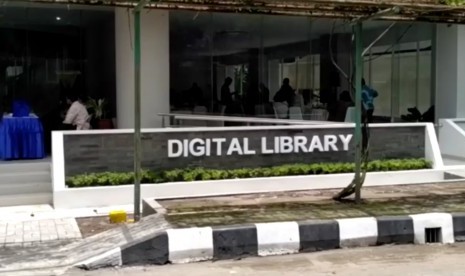 Universitas Negeri Yogyakarta (UNY) Yogyakarta meresmikan perputaskan digital bagi para mahasiswanya.