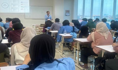 Universitas Nusa Mandiri berkomitmen membantu mahasiswa untuk aktif dalam mengembangkan minat dan bakat 