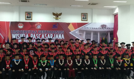 Universitas Pertahanan (Unhan) meluluskan 296 mahasiswanya pada Wisuda periode I 2018, Kamis (22/3). (Zahrotul Oktaviani/REPUBLIKA)