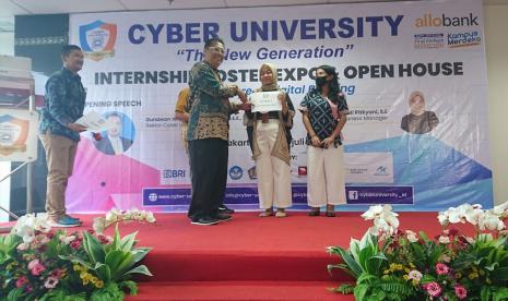 Universitas Siber Indonesia atau Cyber University yang sebelumnya bernama BRI Institute sukses menyelenggarakan pameran poster magang. Bertajuk Internship Poster Expo & Open House kegiatan ini berlangsung pada Rabu (5/7), di Kampus Cyber University, Jalan TB Simatupang No 6 Jakarta Selatan.