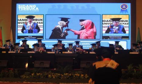 Unpas) menggelar sidang terbuka senat universitas Pasundan dalam rangka Dies natalis Unpas ke 60 serta wisuda sarjana, magister, dan doktor Gelombang I Tahun 2020.