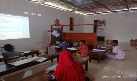 Untuk memaksimalkan peran pemberdayaan di desa berdaya, Rumah Vokasi terus berinovasi. Terbaru, Rumah Vokasi membuka pelatihan kursus komputer untuk para santri tahfidz qur’an.