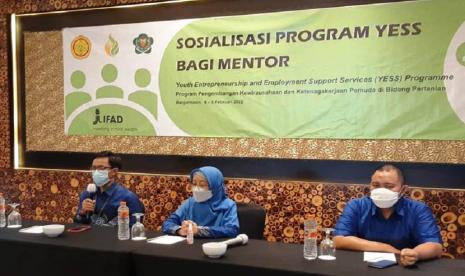 Untuk mendukung regenerasi petani melalui Program Youth Enterpreneurship and Employment Support Services (YESS), Kementerian Pertanian melalui SMK-PP Negeri Banjarbaru selaku Provincial Project Implementation Unit (PPIU) program YESS di Kalimantan Selatan, melaksanakan kegiatan sosialisasi Program YESS kepada seluruh komponen YESS yang berada di Kalimantan Selatan.