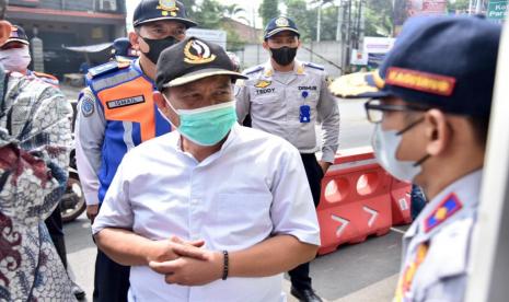 Untuk menekan laju penyebaran virus Covid-19, posko random untuk melakukan Rapid Test bagi para pemudik yang lolos dari penyekatan larangan mudik pada arus balik saat ini harus diperketat.