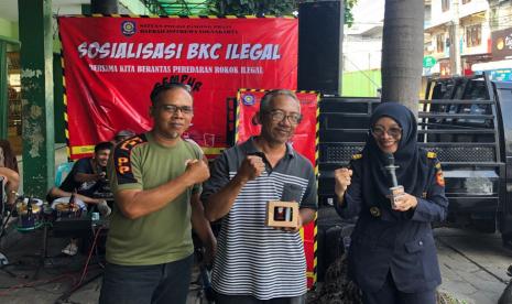 Upaya menekan peredaran rokok ilegal ini selaras dengan fungsi Bea Cukai sebagai community protector. 