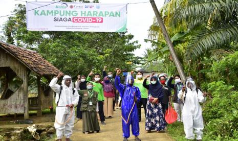 Upaya untuk membantu menekan penyebaran Covid-19 terus dilakukan oleh Tim LAZ Harapan Dhuafa bekerjasama dengan Caritas Australia serta Departemen Luar Negeri dan Perdagangan Australia (DFAT), diantaranya adalah dengan membentuk kampung Harapan Siaga Covid-19, yang didalamnya berisi berbagai program kegiatan untuk melakukan penanggulangan dan pencegahan Covid-19. 